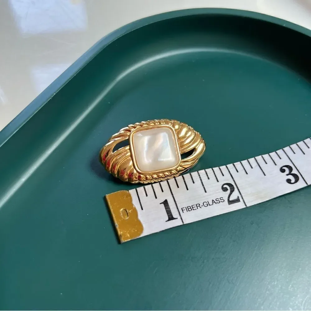 Bold Oversized 5 Piece Gold Pearl Cream Toned Brooch Pin Lot Mixed Eras